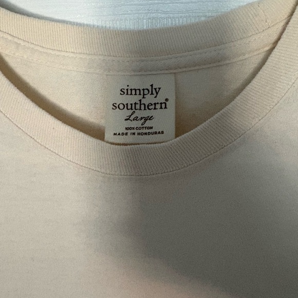 Simply Southern T-Shirt- Size Large - Picture 4 of 4